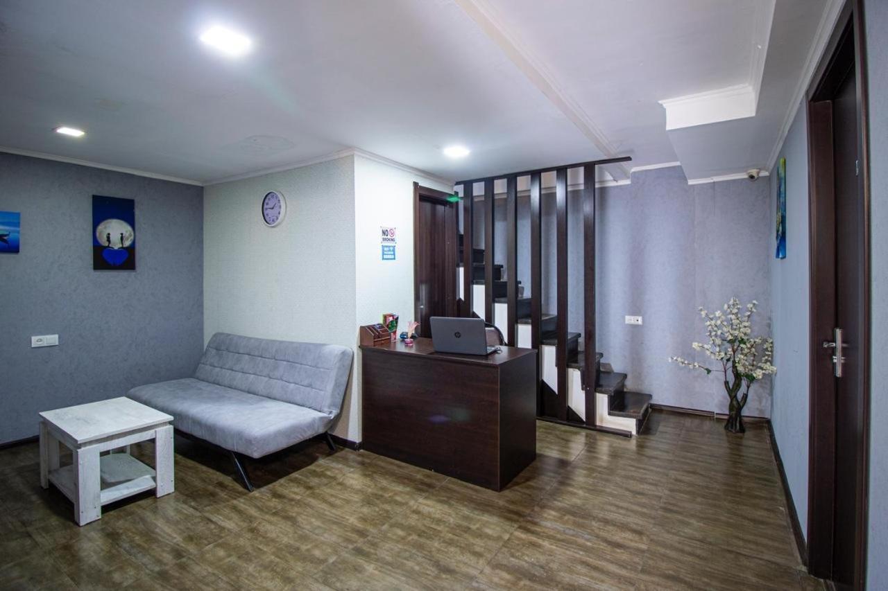 Hotelharmony Τυφλίδα Εξωτερικό φωτογραφία