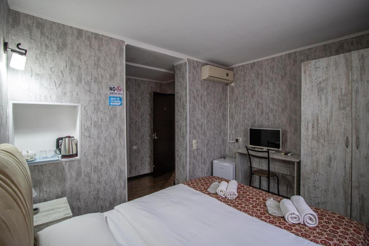 Hotelharmony Τυφλίδα Εξωτερικό φωτογραφία